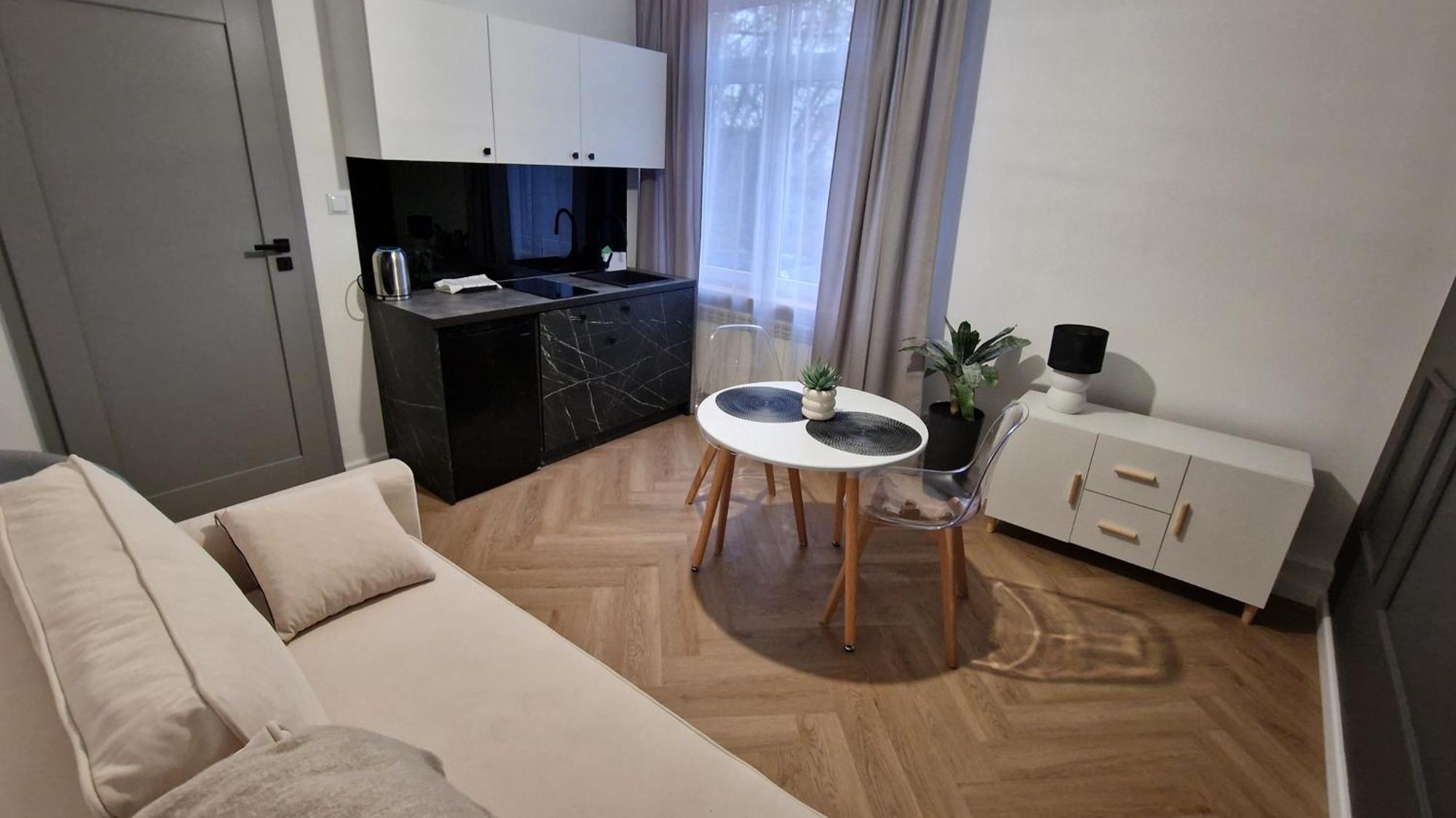 Brama Lwowska Apartamenty - Wiecej Na Www,Bramalwowska,Pl Zamość Exterior foto