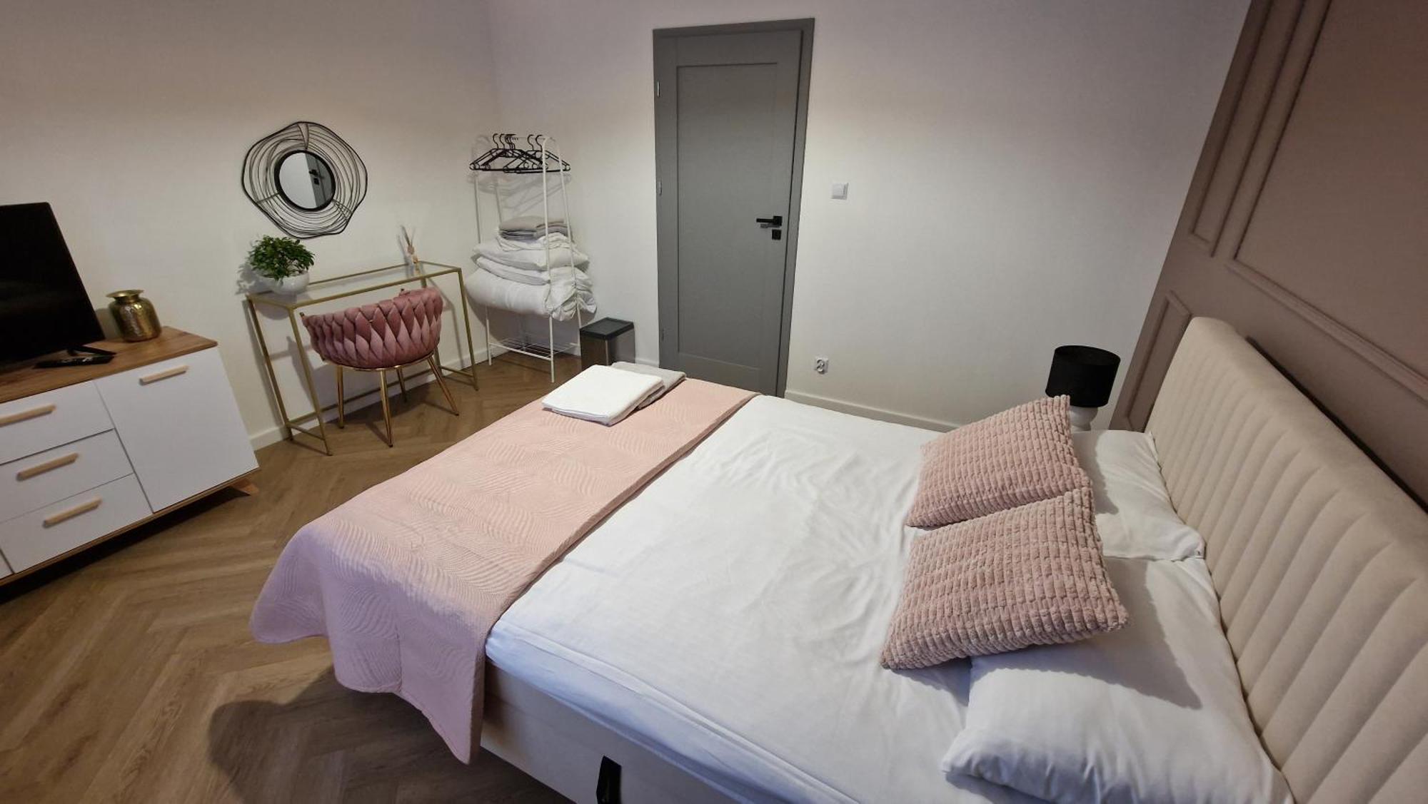 Brama Lwowska Apartamenty - Wiecej Na Www,Bramalwowska,Pl Zamość Exterior foto